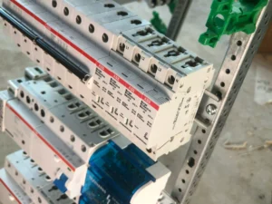 apa itu surge arrester? kenali fungsi dan manfaatnya